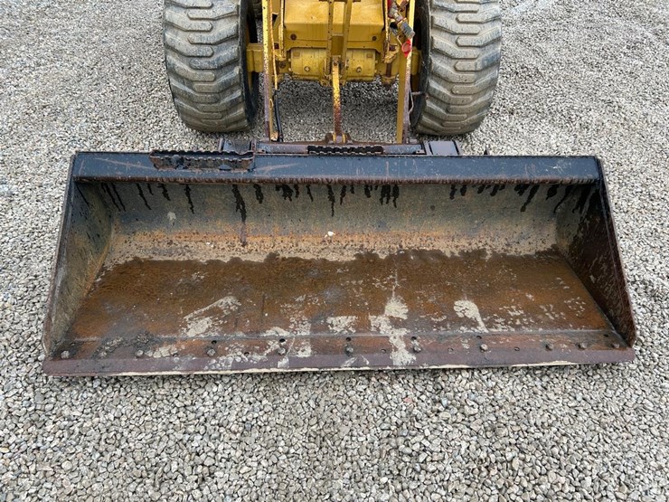 caterpillar-903d-image-9