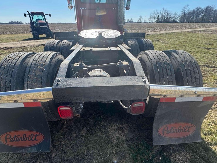 2012-peterbilt-386-image-30