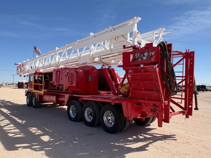 2008-cameron-c-600-5-axle-dd-well-service-rig-image-5