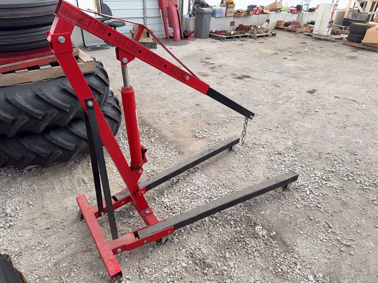 2-ton-engine-hoist-image-4