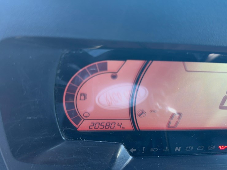 2023-can-am-hd-10-defender-limited-utv-image-18