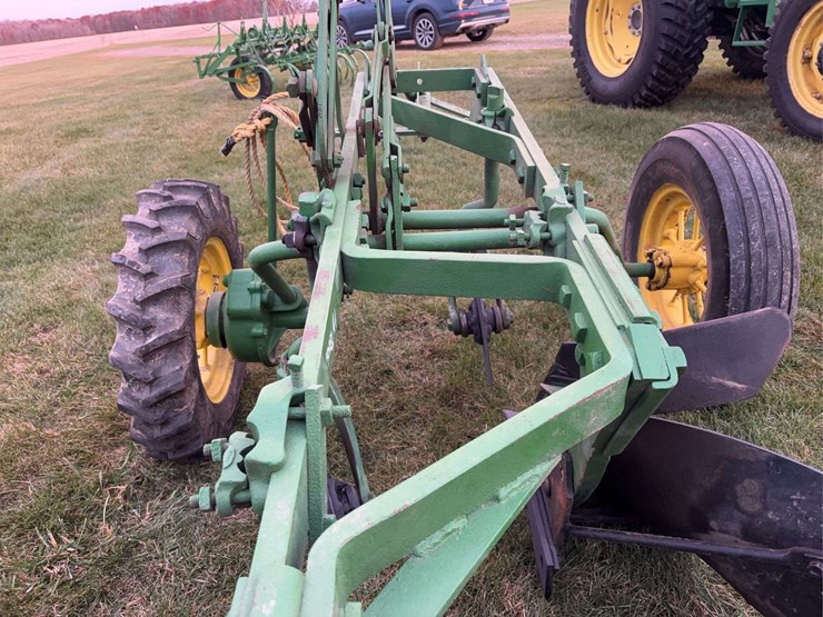john-deere-14-image-40