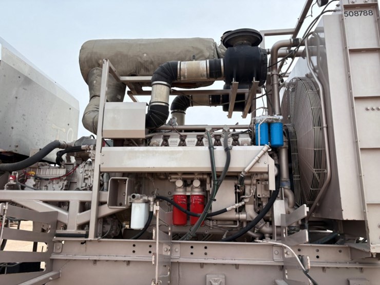 spm-qws1000s-quintuplex-10k-wp-acid-pumper-mtd-on-2008-mertz-t/a-trailer-image-3