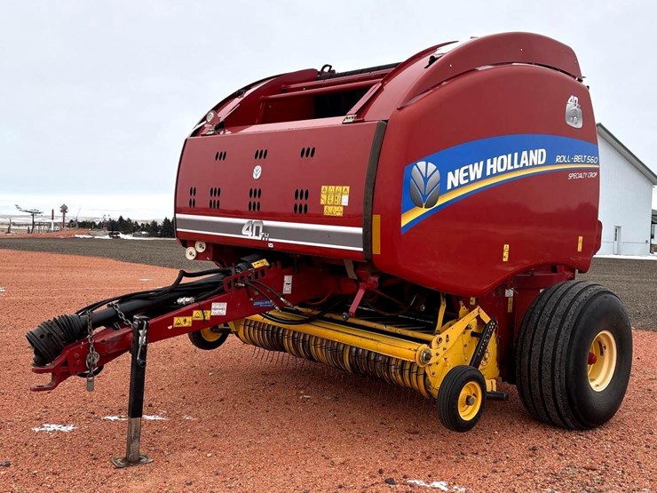 2015-new-holland-rb560-round-baler-image-1