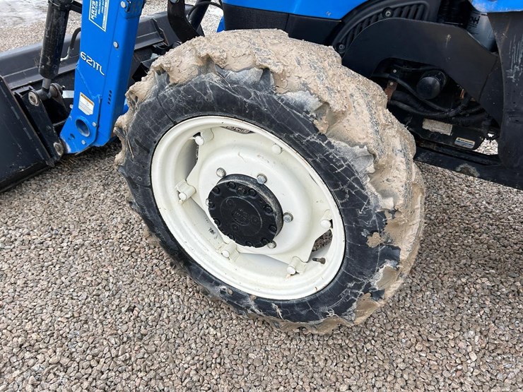 2017-new-holland-workmaster-60-image-19