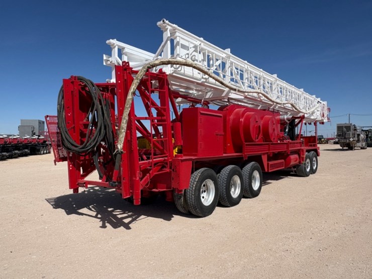 2008-cameron-c-600-5-axle-dd-well-service-rig-image-4