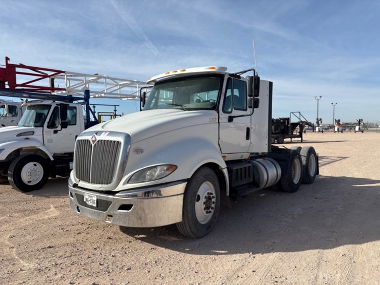 2017-international-prostar-image-1