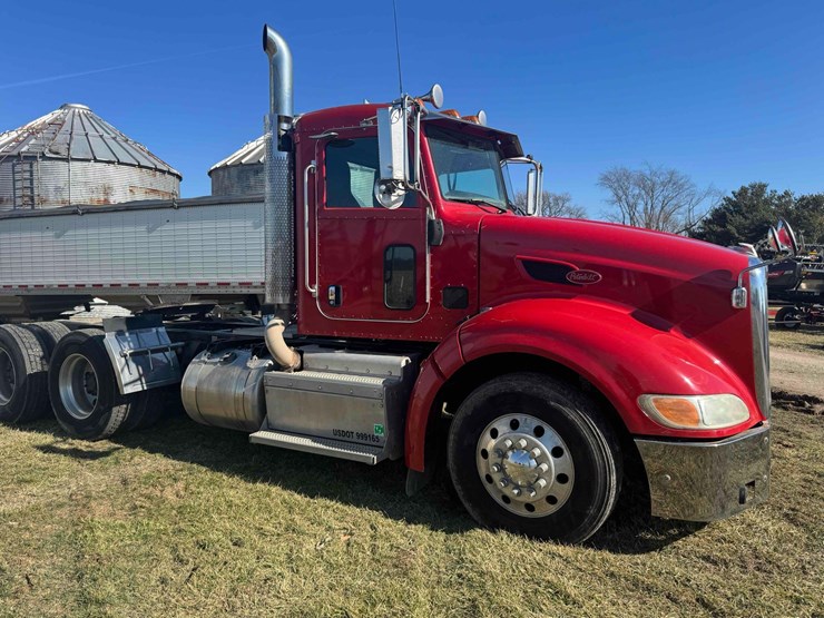 2012-peterbilt-386-image-32