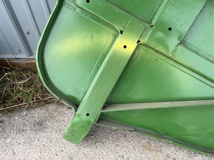 john-deere-model-h-fenders-and-brackets-image-9