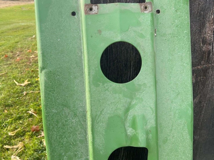 john-deere-model-h-hood-and-grille-panels-image-16