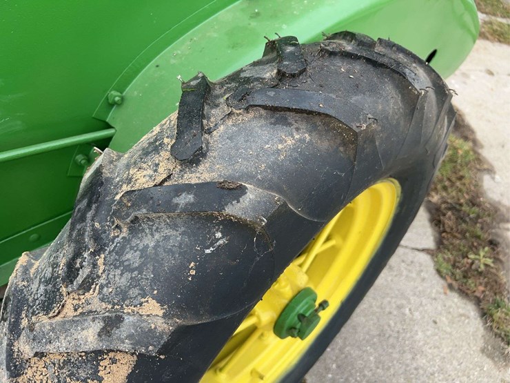 john-deere-model-h-manure-spreader-image-34