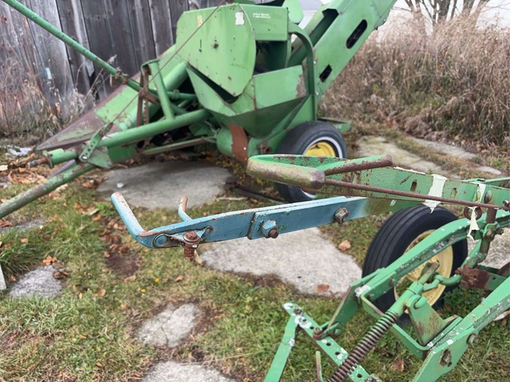 john-deere-12-image-31