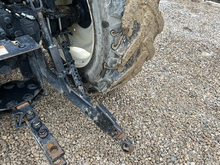 2017-new-holland-workmaster-60-image-16