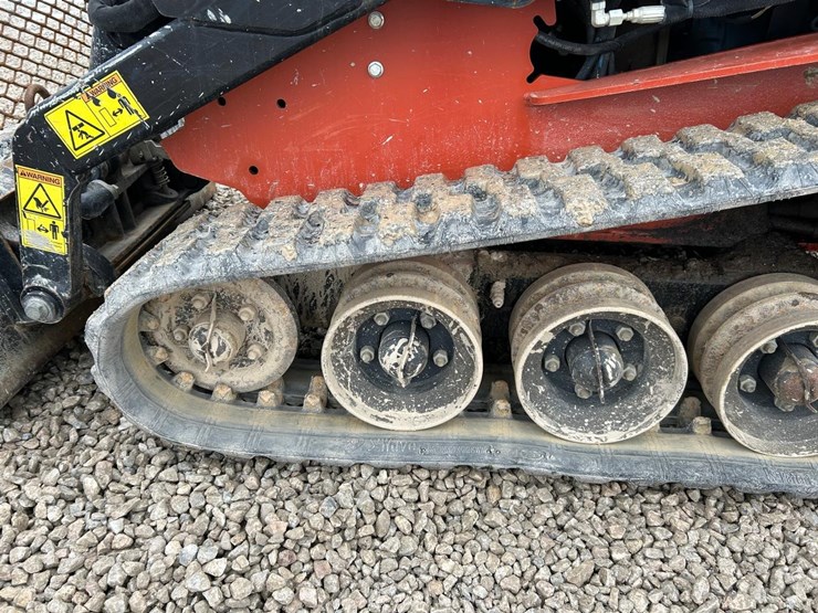 2019-ditch-witch-sk800-image-17