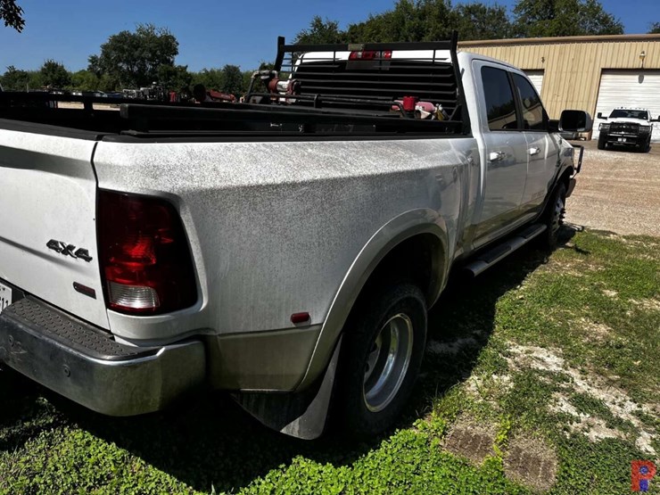 2011-ram-3500-laramie-image-2