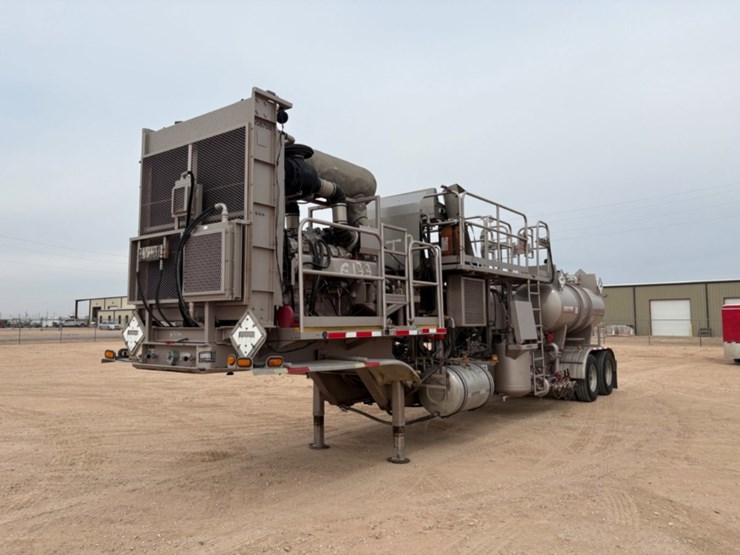 spm-qws1000s-quintuplex-10k-wp-acid-pumper-mtd-on-2008-mertz-t/a-trailer-image-2