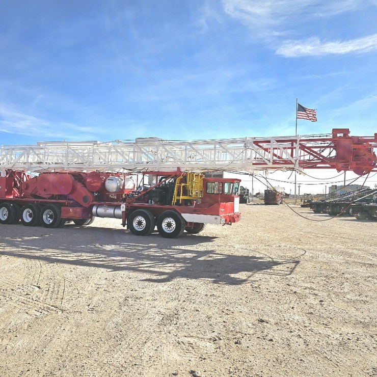 2007 RIG WORKS MUSTANG 550 DD 5-AXLE WELL SERVICE RIG