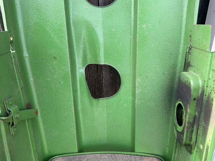 john-deere-model-h-hood-and-grille-panels-image-26