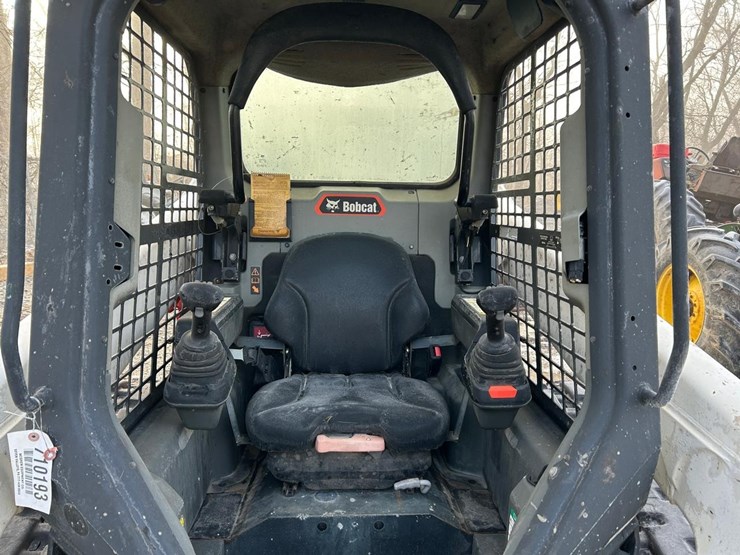 2022-bobcat-t76-image-19