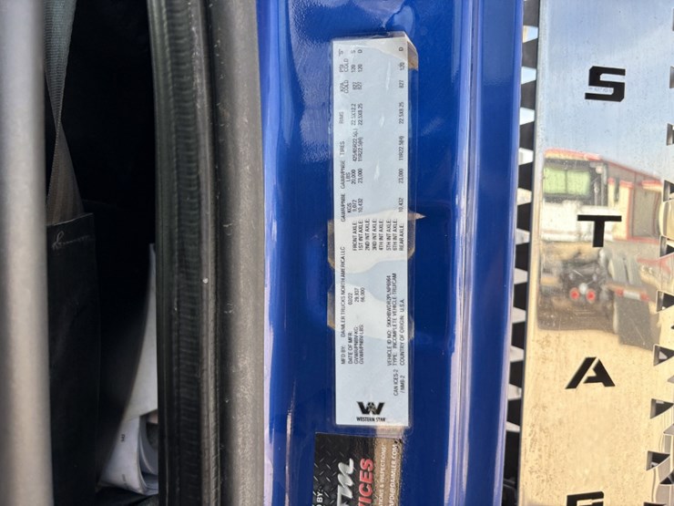 2023-western-star-49x-image-15