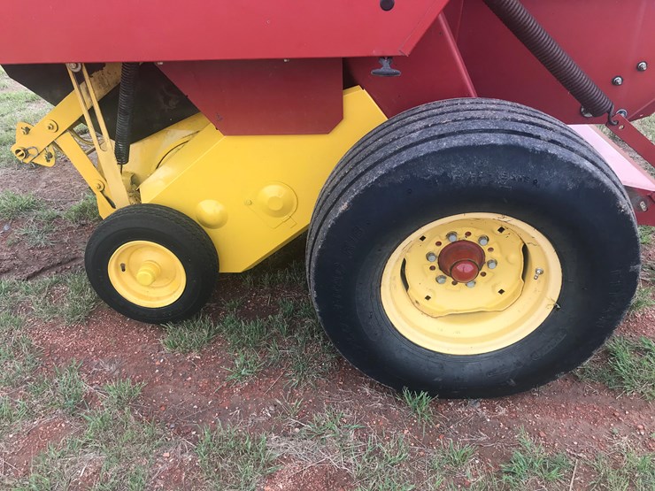 new-holland-688-image-3