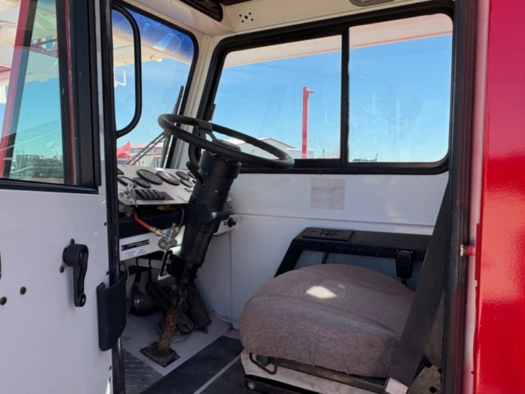 2008-cameron-c-600-5-axle-dd-well-service-rig-image-9