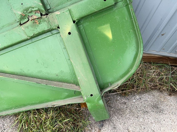 john-deere-model-h-fenders-and-brackets-image-23