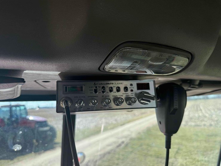 2012-peterbilt-386-image-42