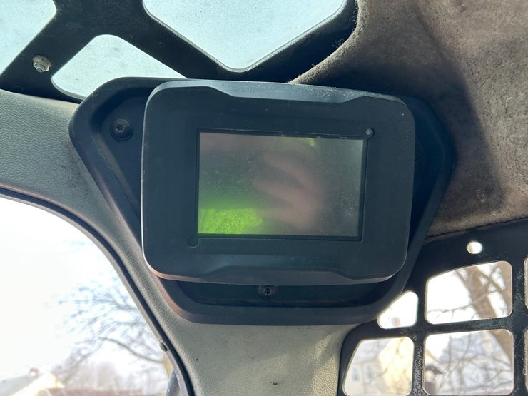 2022-bobcat-t76-image-25