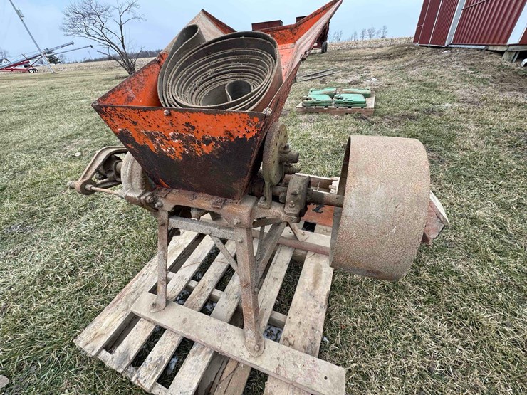 -letz-burr-mill,-belt-drive-image-1