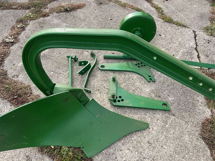 john-deere-10-image-4