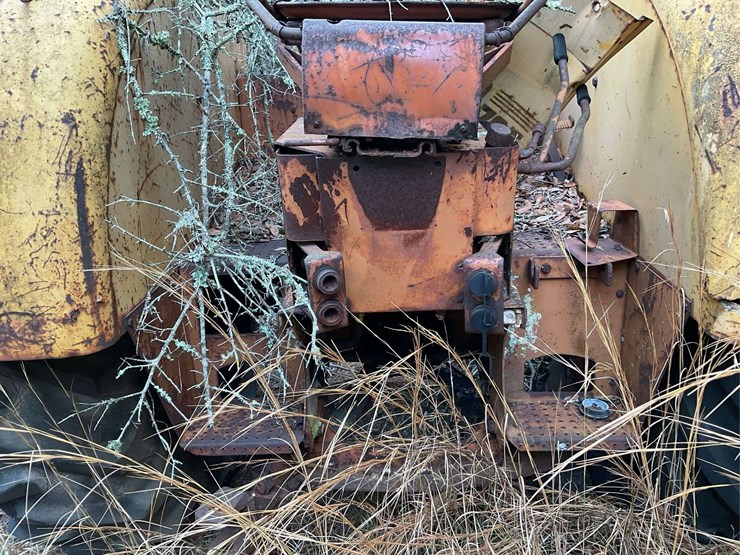 minneapolis-moline-g705-image-7