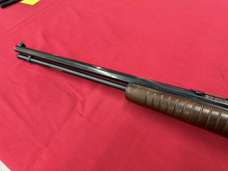 henry-model-h003tm-.22-mag-rifle-image-6