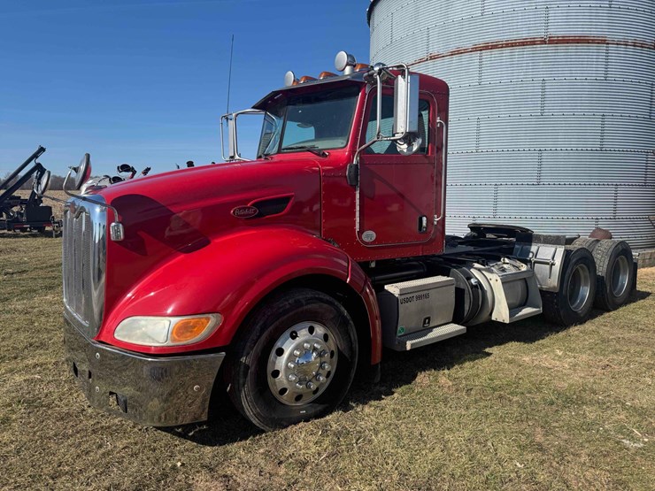 2012-peterbilt-386-image-22