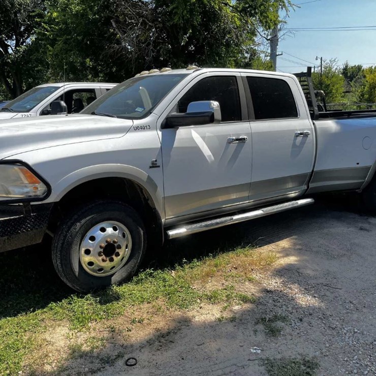 2011 RAM 3500 LARAMIE