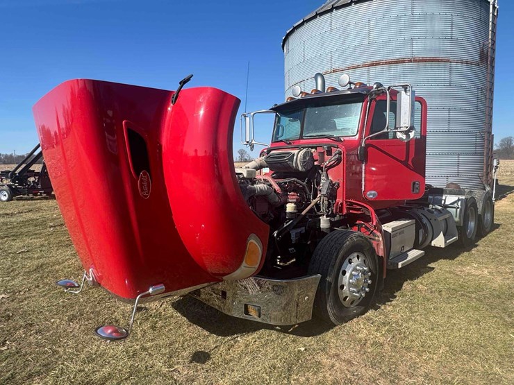 2012-peterbilt-386-image-62