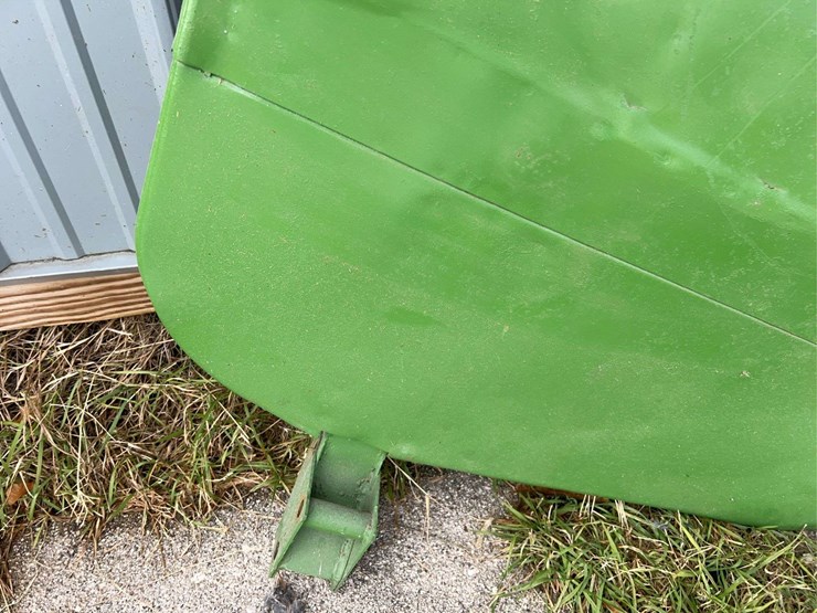 john-deere-model-h-fenders-and-brackets-image-15