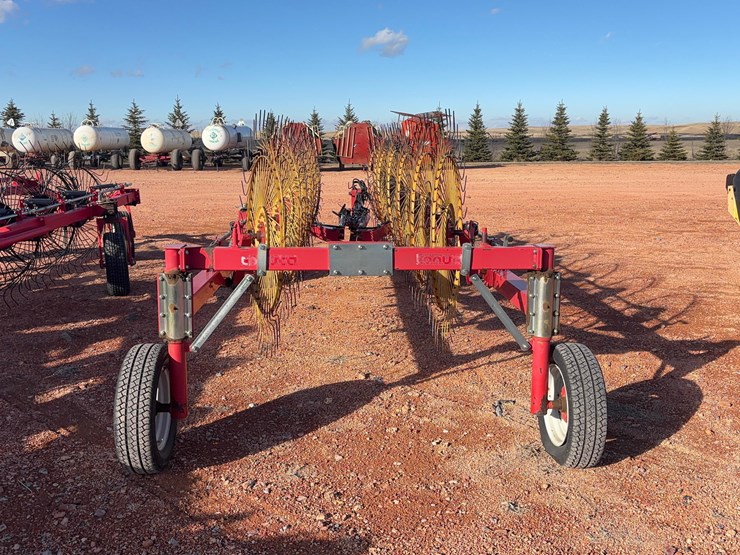 tonutti-v14-v-rake-image-4