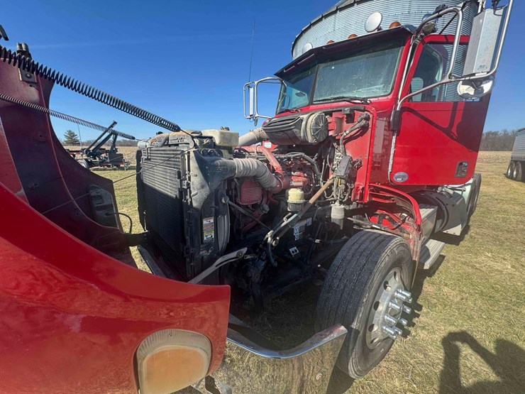 2012-peterbilt-386-image-52
