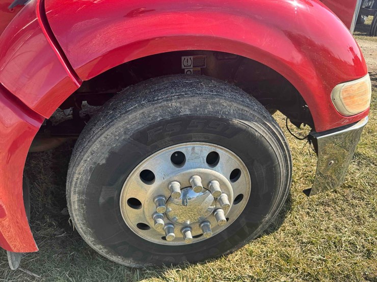 2012-peterbilt-386-image-27