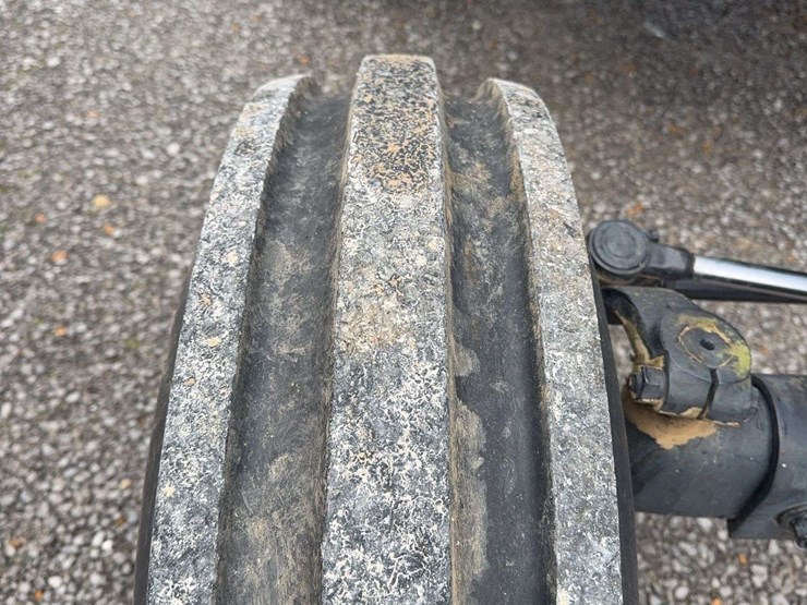 new-holland-5030-image-16