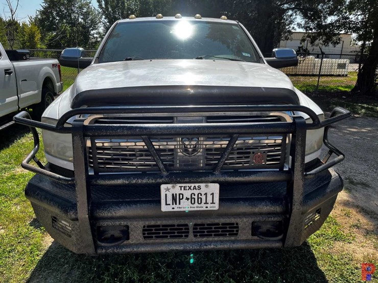 2011-ram-3500-laramie-image-8