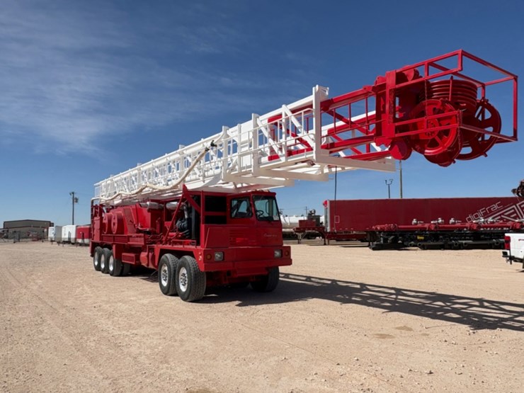 2008-cameron-c-600-5-axle-dd-well-service-rig-image-1