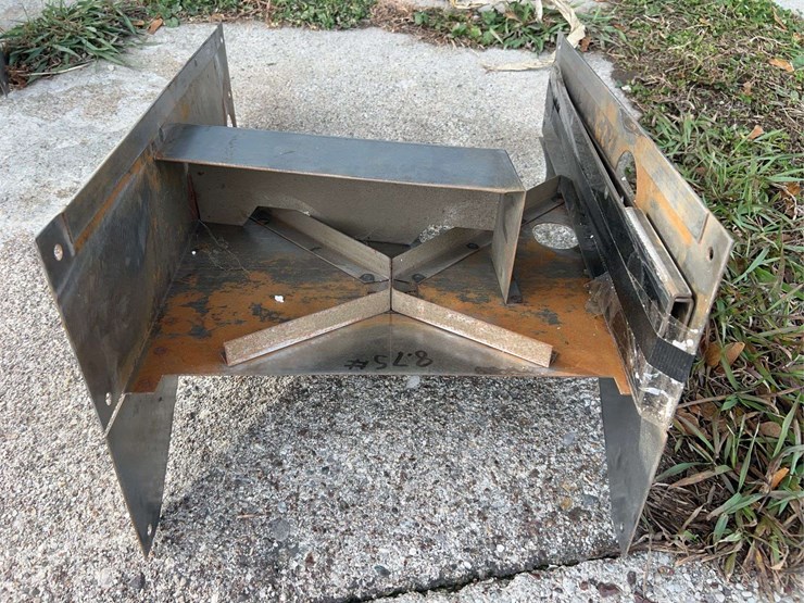 reproduction-john-deere-unstyled-l-hood-and-panel-image-7