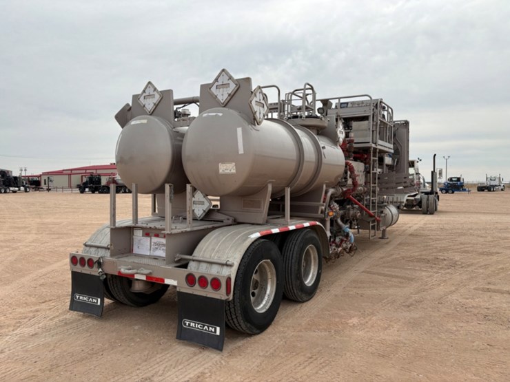 spm-qws1000s-quintuplex-10k-wp-acid-pumper-mtd-on-2008-mertz-t/a-trailer-image-9