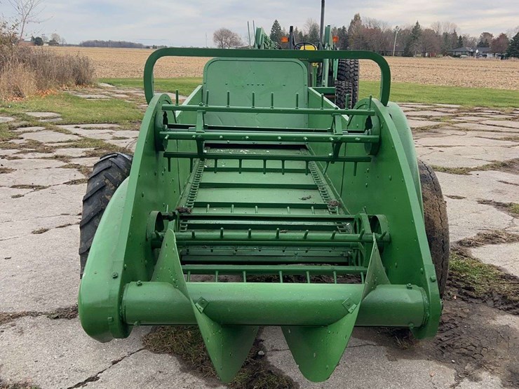 john-deere-model-h-manure-spreader-image-4