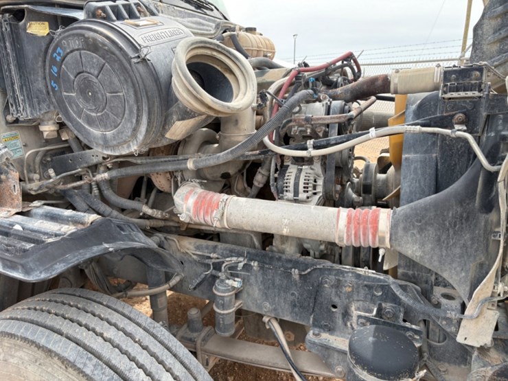 2006-freightliner-columbia-120-image-7