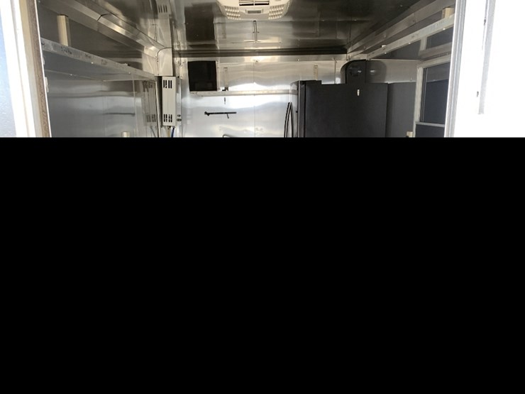 2018-southern-dimensions-24-x-100-t/a-bumper-pull-bbq-catering-trailer-image-9