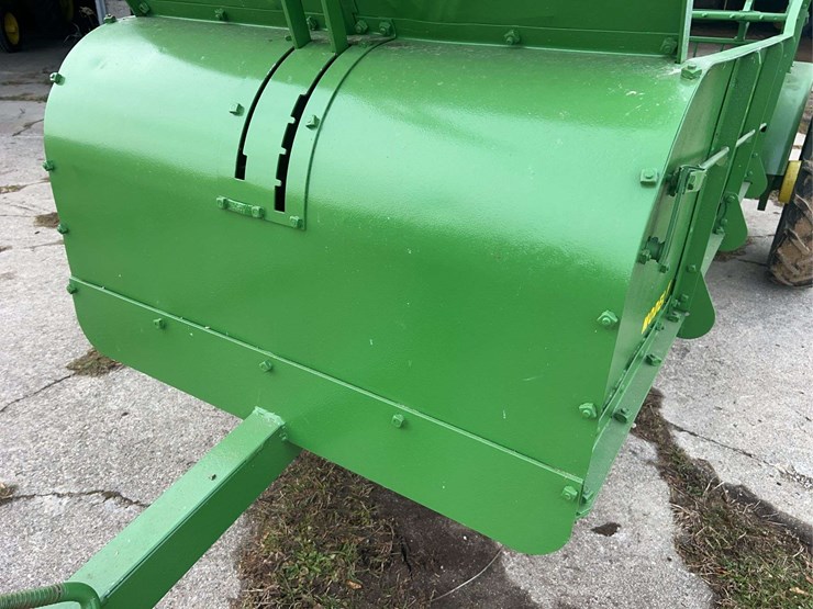 john-deere-model-h-manure-spreader-image-41
