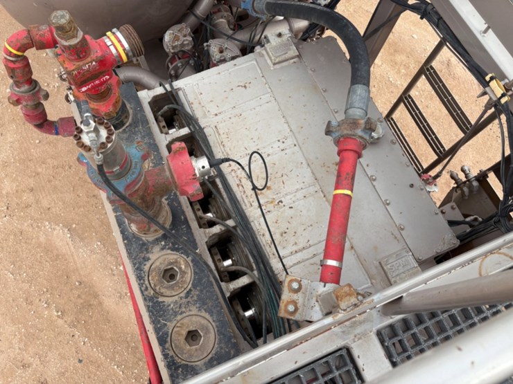 spm-qws1000s-quintuplex-10k-wp-acid-pumper-mtd-on-2008-mertz-t/a-trailer-image-21